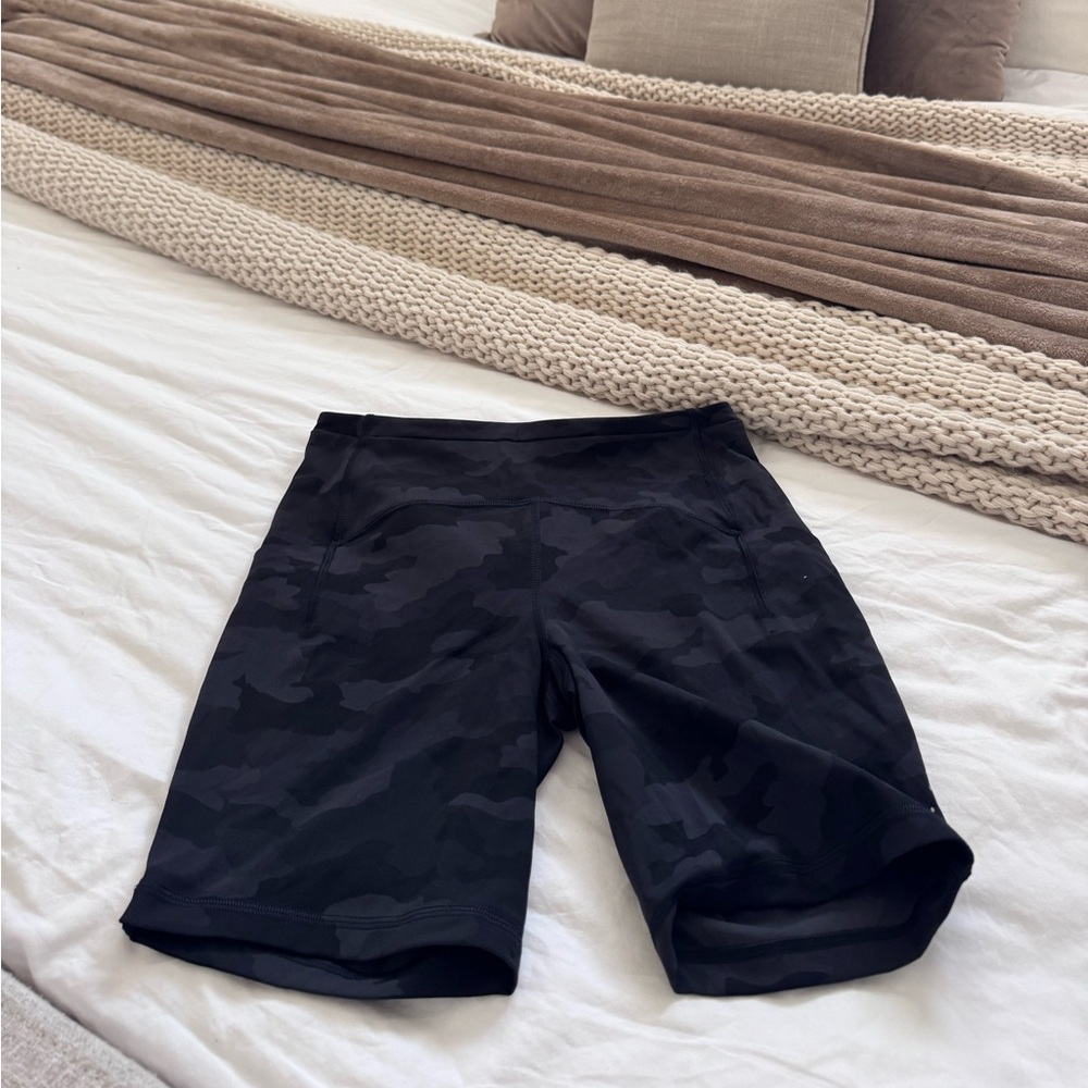 Lululemon size 8 camo biker shorts